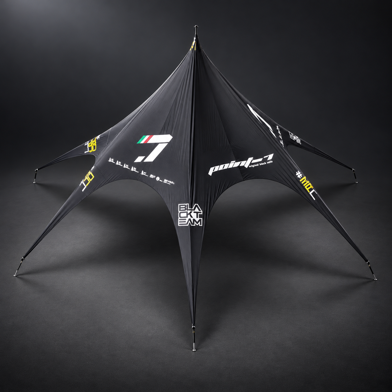 Tenda a stella nera Point-7 in studio-12 SPIDER TENT - Image 1